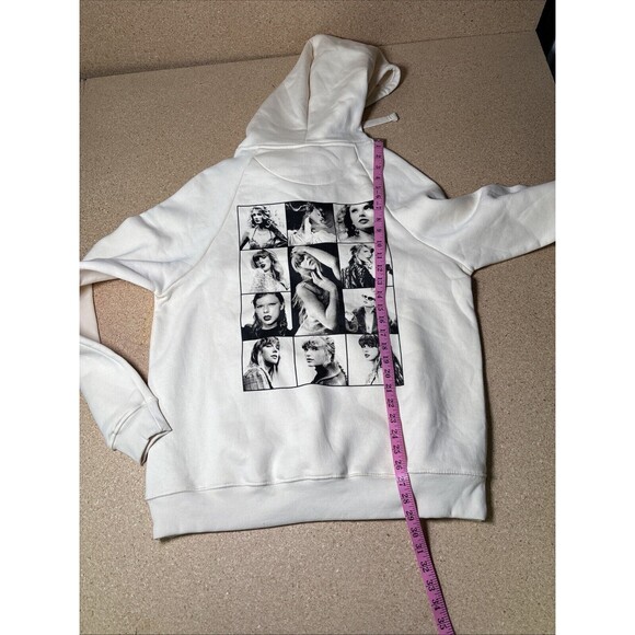 Taylor Swift Eras Tour Cream Hoodie Size M D1 - Picture 9 of 9